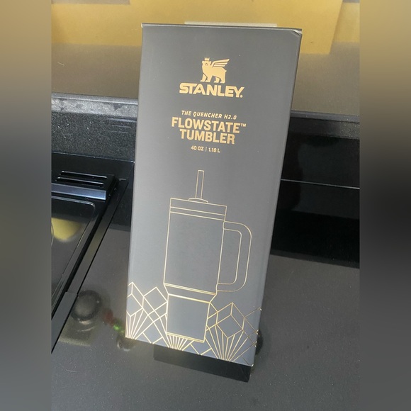LIMITED EDITION NEW Stanley Quench H2.0 Flowstate 40 OZ Tumbler Cream Gloss Deco - Picture 6 of 9